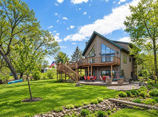 W5542 Oxbow Trl, Princeton, WI 54968