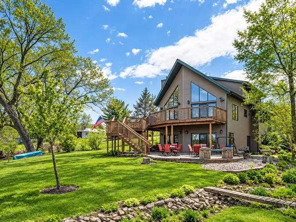 W5542 Oxbow Trl, Princeton, WI 54968