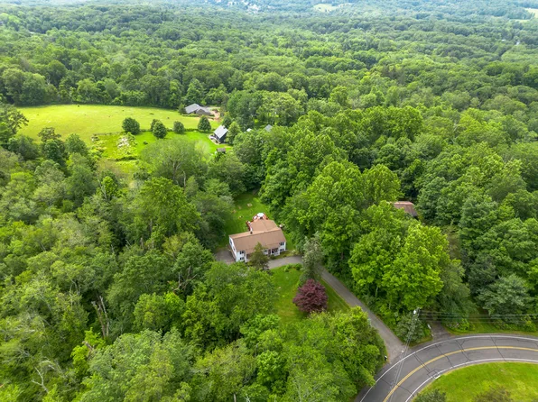 205 Luther Drive, Southbury, CT 06488