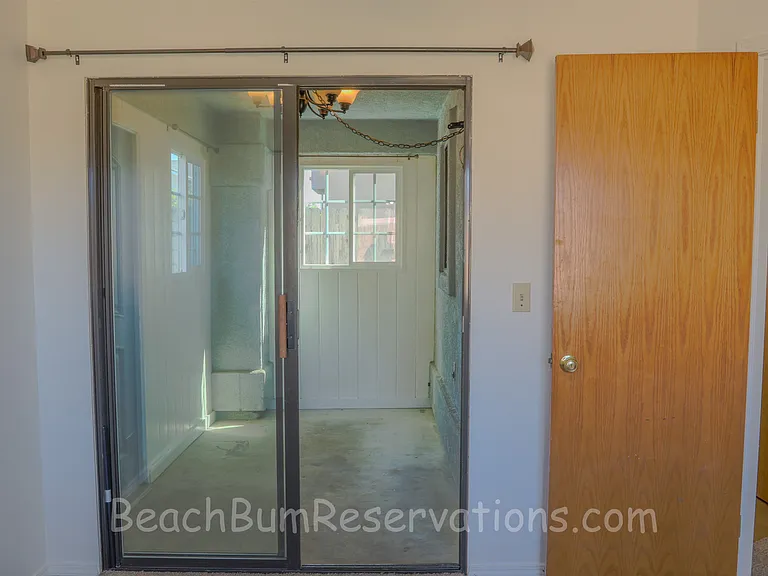 368 N 3rd St — Photo 11