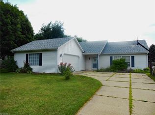 381 Parkway Blvd, Madison, OH 44057