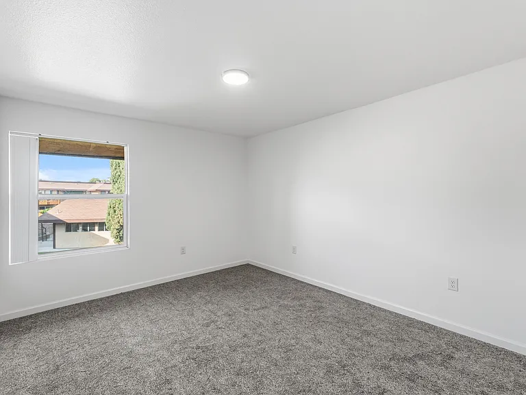 Oakbrook Apartments — Photo 54