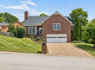 7216 Magnolia Hills Dr, Nashville, TN 37221