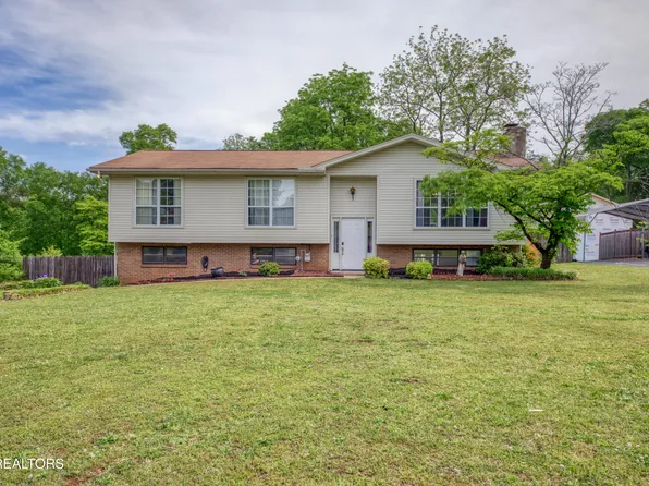 900 Foster Dr, Lenoir City, TN 37772