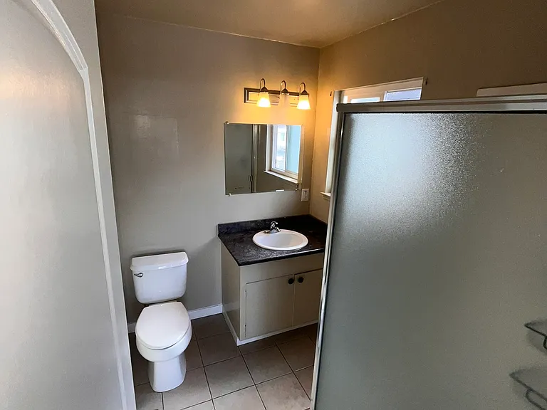 585 MacArthur Blvd — Photo 14