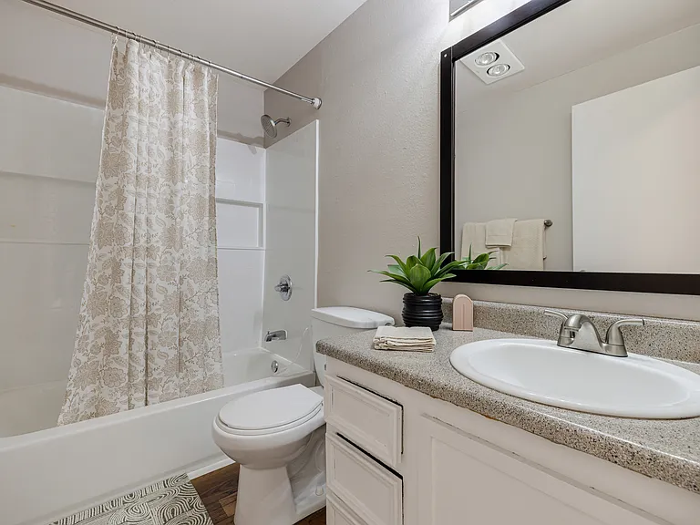 Moreland Place Apartments — Photo 8