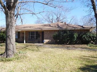 2405 Dobbins Cir, Corsicana, TX 75110
