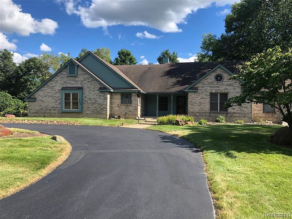 1st image of 7325 Deerhill Dr