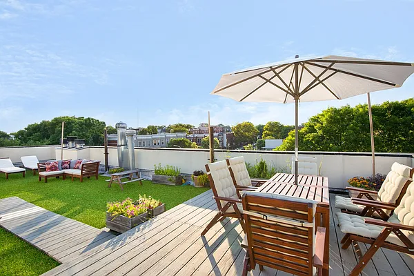 Sold by Compass | media 1