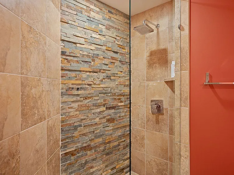 7715 Cathedral Hill Dr — Photo 54