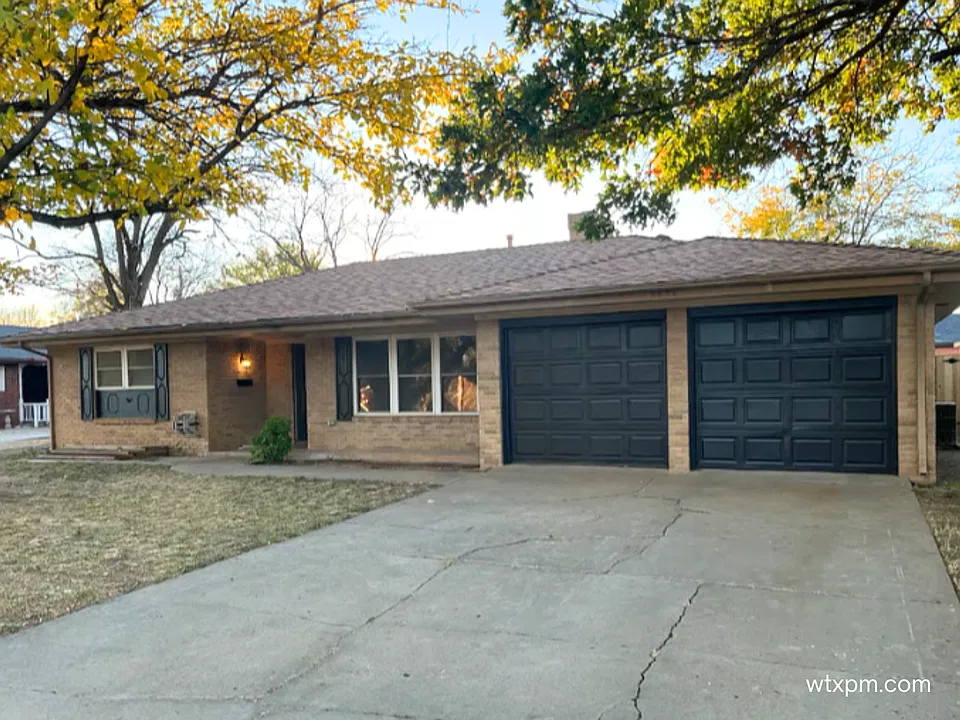 3406 Royal Rd