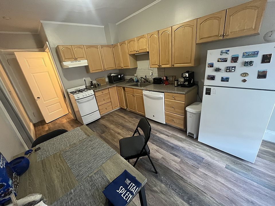 1st image of 47 Bay State Rd #4BW