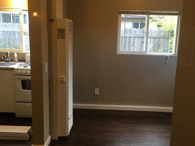 220 Avenida Miramar #B — Photo 4