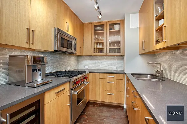 Sold by Bond New York | media 16