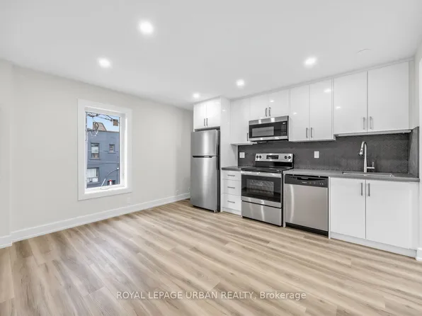 851 Danforth Ave, Toronto, ON