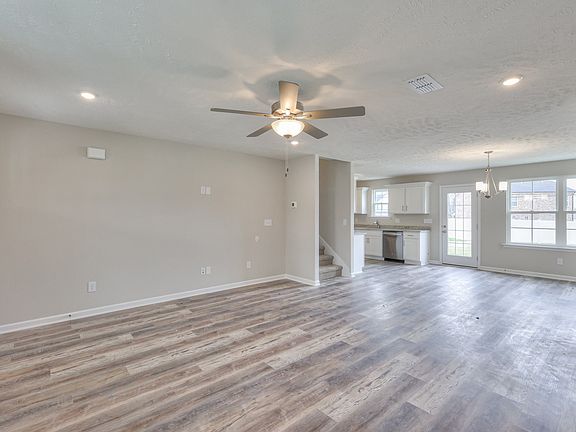 2nd image of 314 Blanford Cir Lot 43
