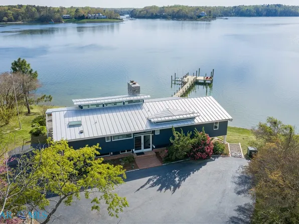 214 Ferry Point Rd, Burgess, VA 22432