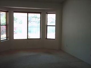4th image of 2002 N 109th Dr