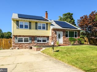 104 Farmdale Rd, Mount Holly, NJ 08060