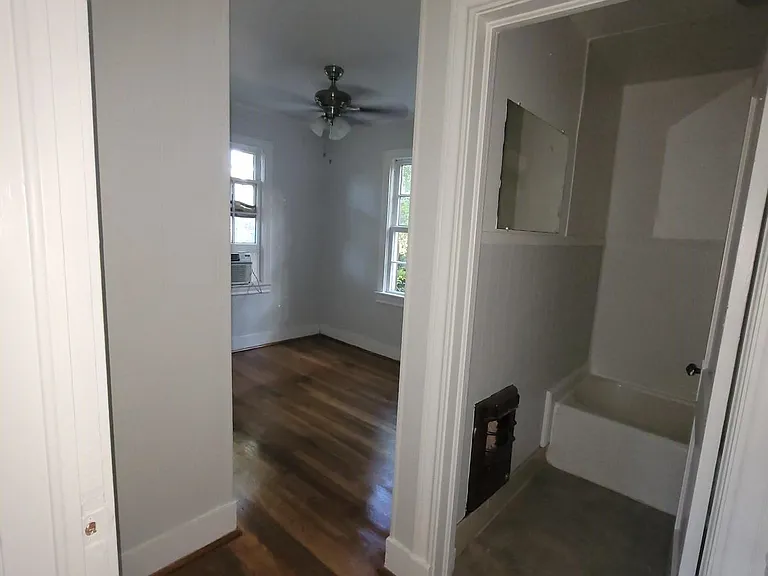 1120 S Donnybrook Ave #A — Photo 5