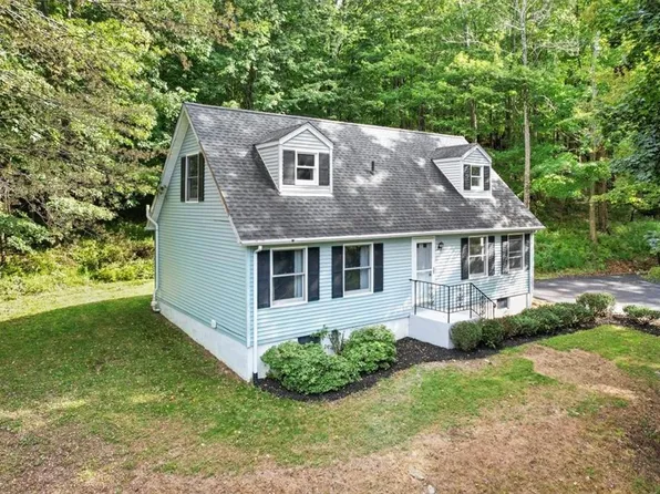 662 County Route 12, New Hampton, NY 10958