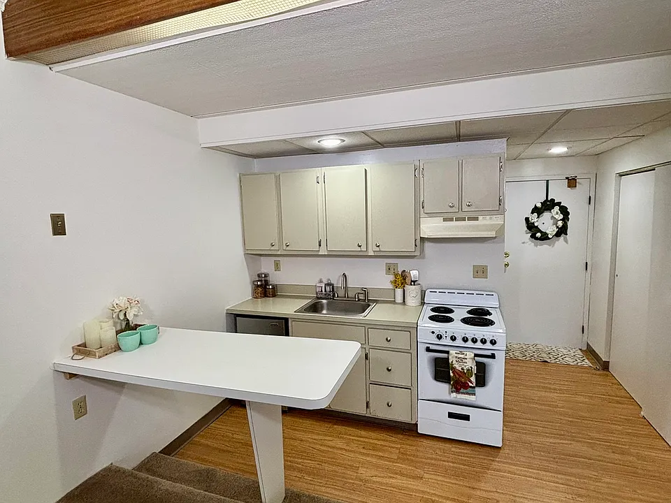 Sunrise Efficiency Apartments