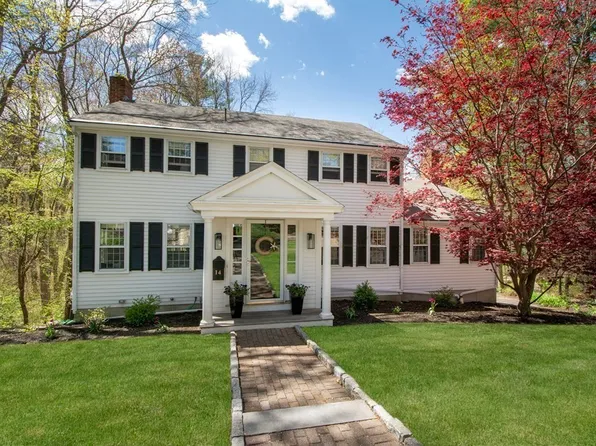 14 Minuteman Rd, Hingham, MA 02043