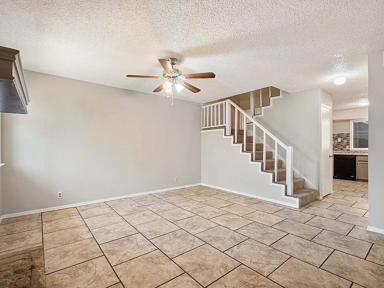 3904 Hudson Bend Rd #A — Photo 8