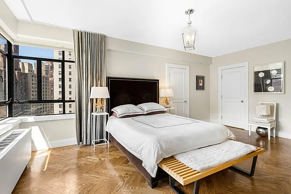 Sold by Compass | media 6