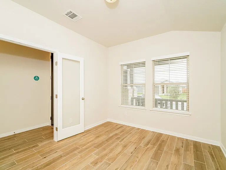 1244 Ella Xing — Photo 10