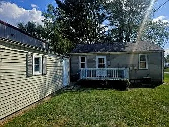 1155 Hartzell St — Photo 5