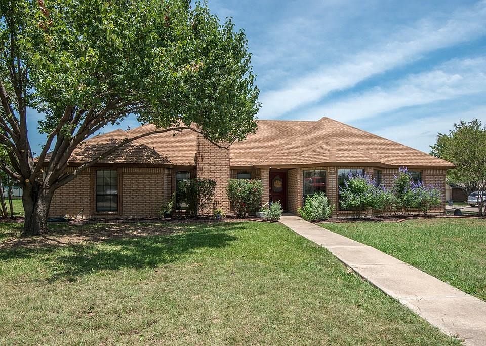 1st image of 699 Buttercup Dr