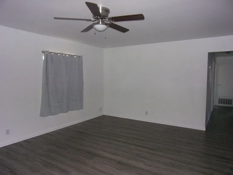 265 Solano Ln — Photo 3