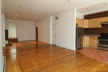 Rented by aptsandlofts.com