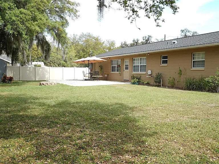 916 Vermont Ave — Photo 13
