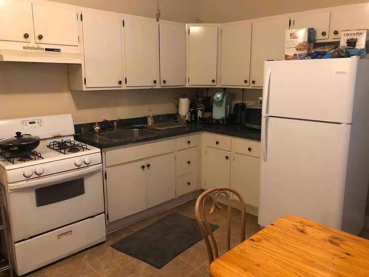 Building Photo - 3325 Spring Garden St #1