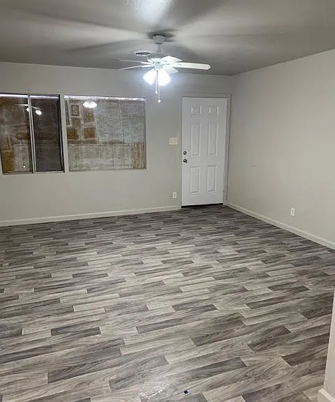 734 Saint Nicholas Dr — Photo 17