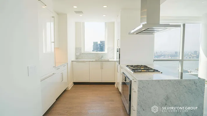 Rented by Silverstone Group USA Corp. | media 22