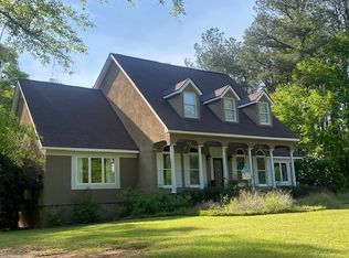 1494 Windwood Dr, Lanett, AL