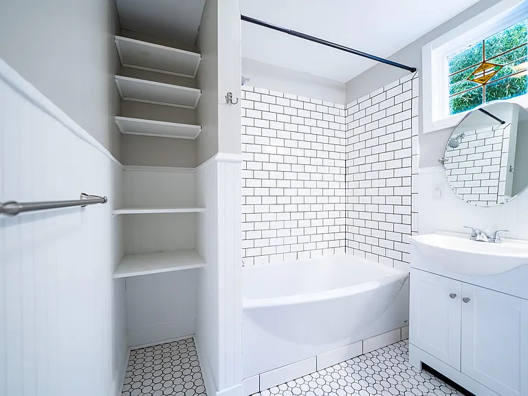 24 Robindale Ave #2 — Photo 17