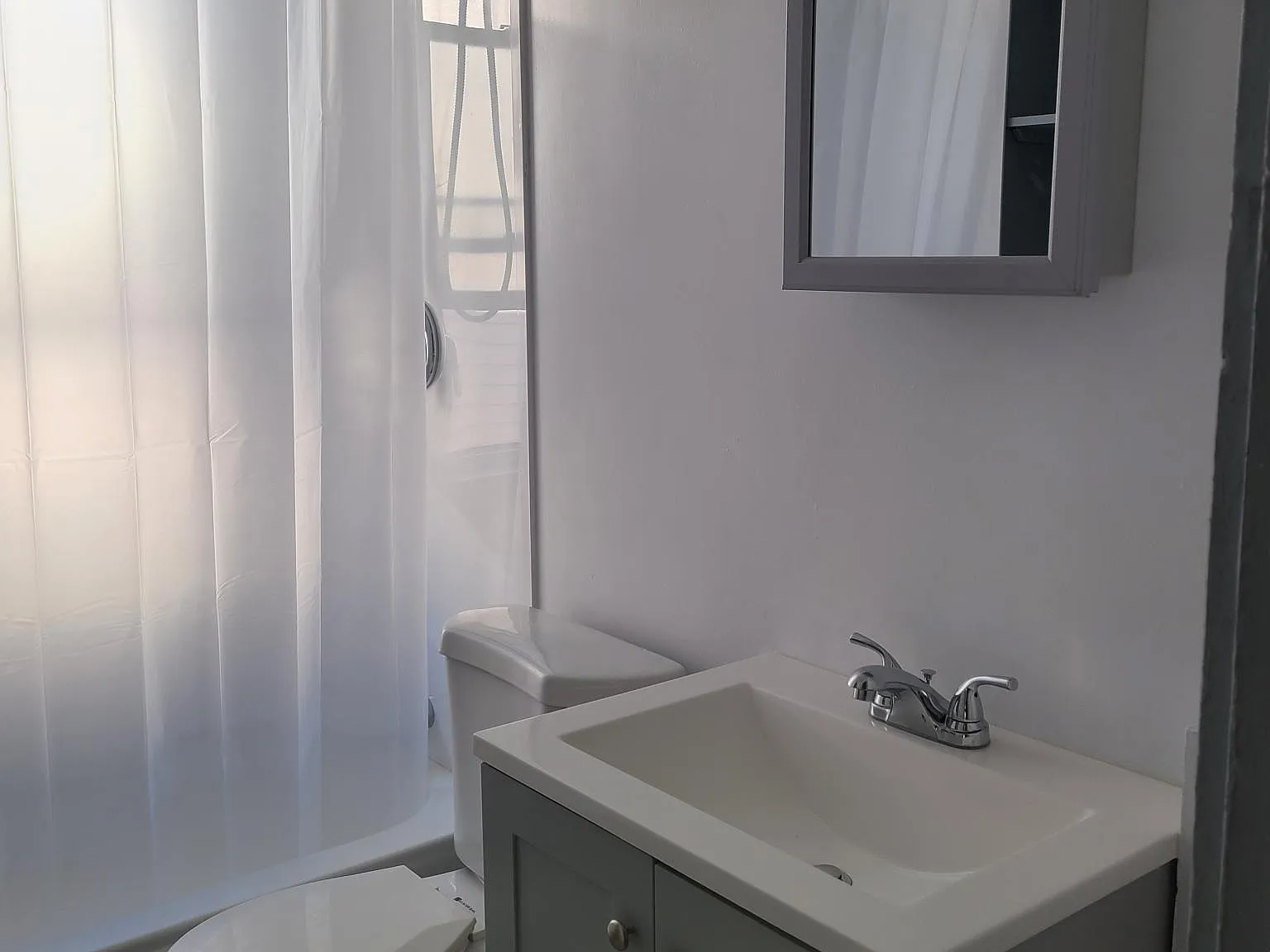 2 bed, 1250 sqft, $2,000 — Photo 3