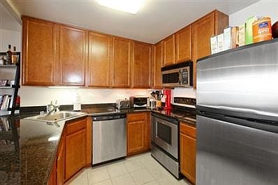 5th image of 525 W Hawthorne Pl APT 2403
