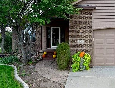 1st image of 3201 W Auburn Hills Cir