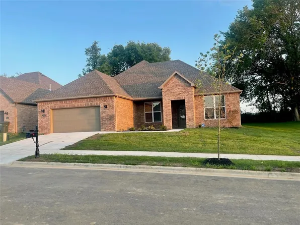 3129 E Coolridge St, Fayetteville, AR 72701