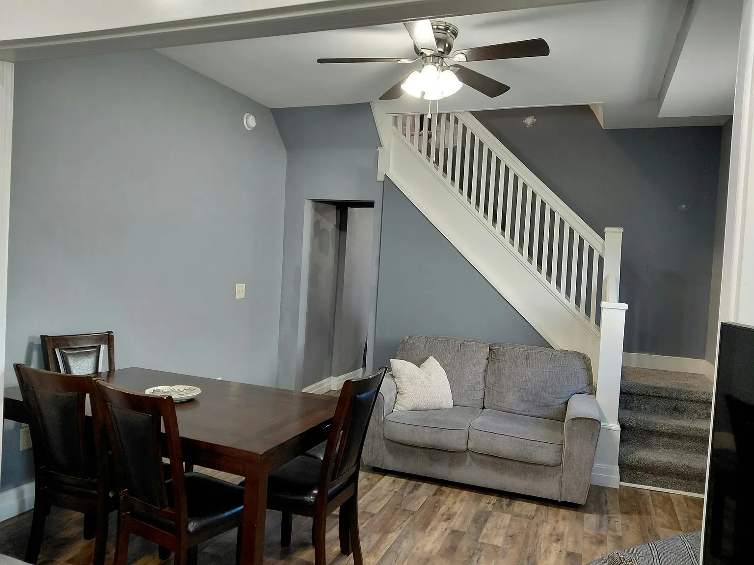 3 bed, 1264 sqft, $2,400 — Photo 2