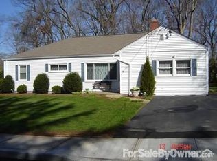 115 Green Manor Rd, Manchester, CT 06042