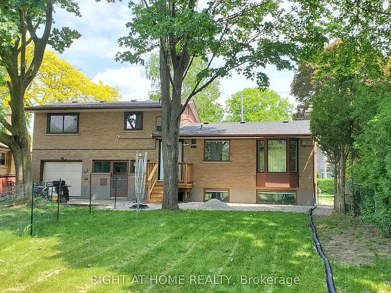 169 Yorkview Dr #1 — Photo 31
