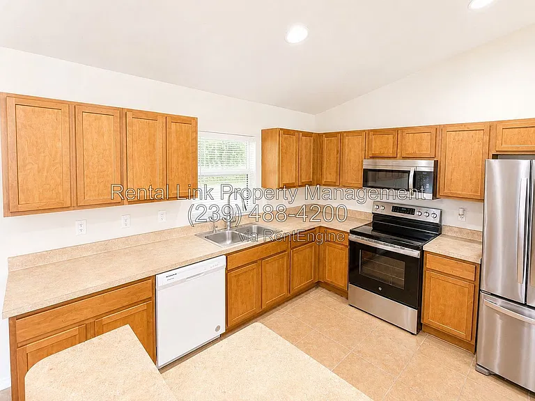 3012 30th St SW — Photo 11
