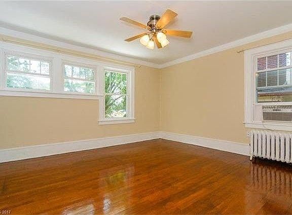 5th image of 8 Furman Ct