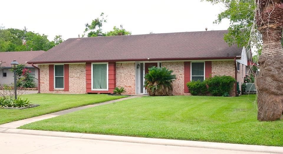 1st image of 1414 Delabrook Ct